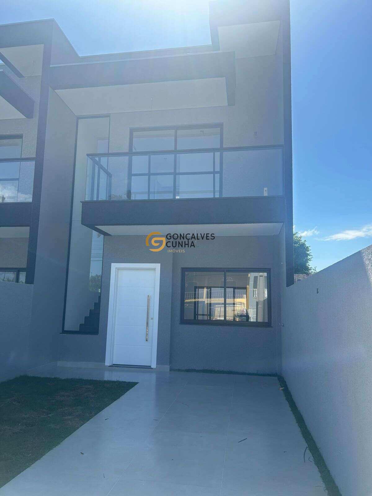 Casa/Sobrado duplex à venda em Matinhos - 3 quartos sendo 1 Suíte - 250m do Mar - GONÇALVES CUNHA IMÓVEIS